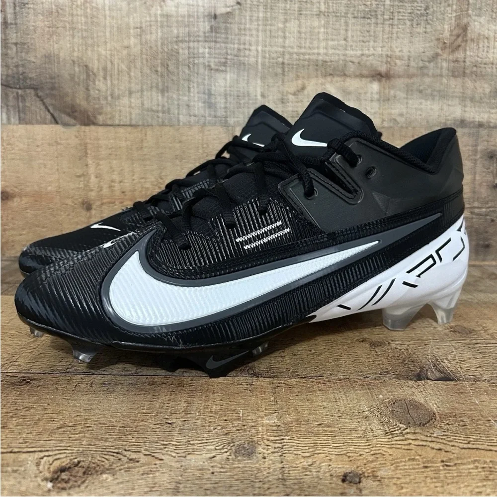 Nike Vapor Edge Elite 2 360‎ Cleats in Black and White Sz 8 men’s